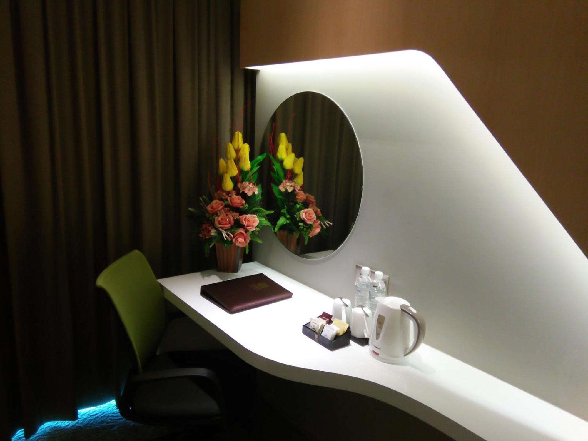 Greens Hotel & Suites Бинтулу Номер фото