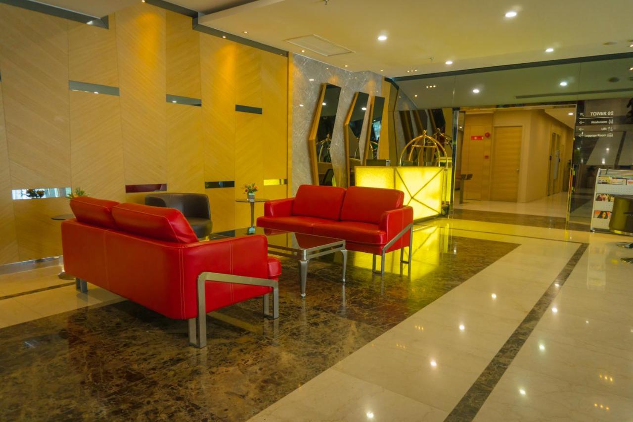 Greens Hotel & Suites Бинтулу Экстерьер фото